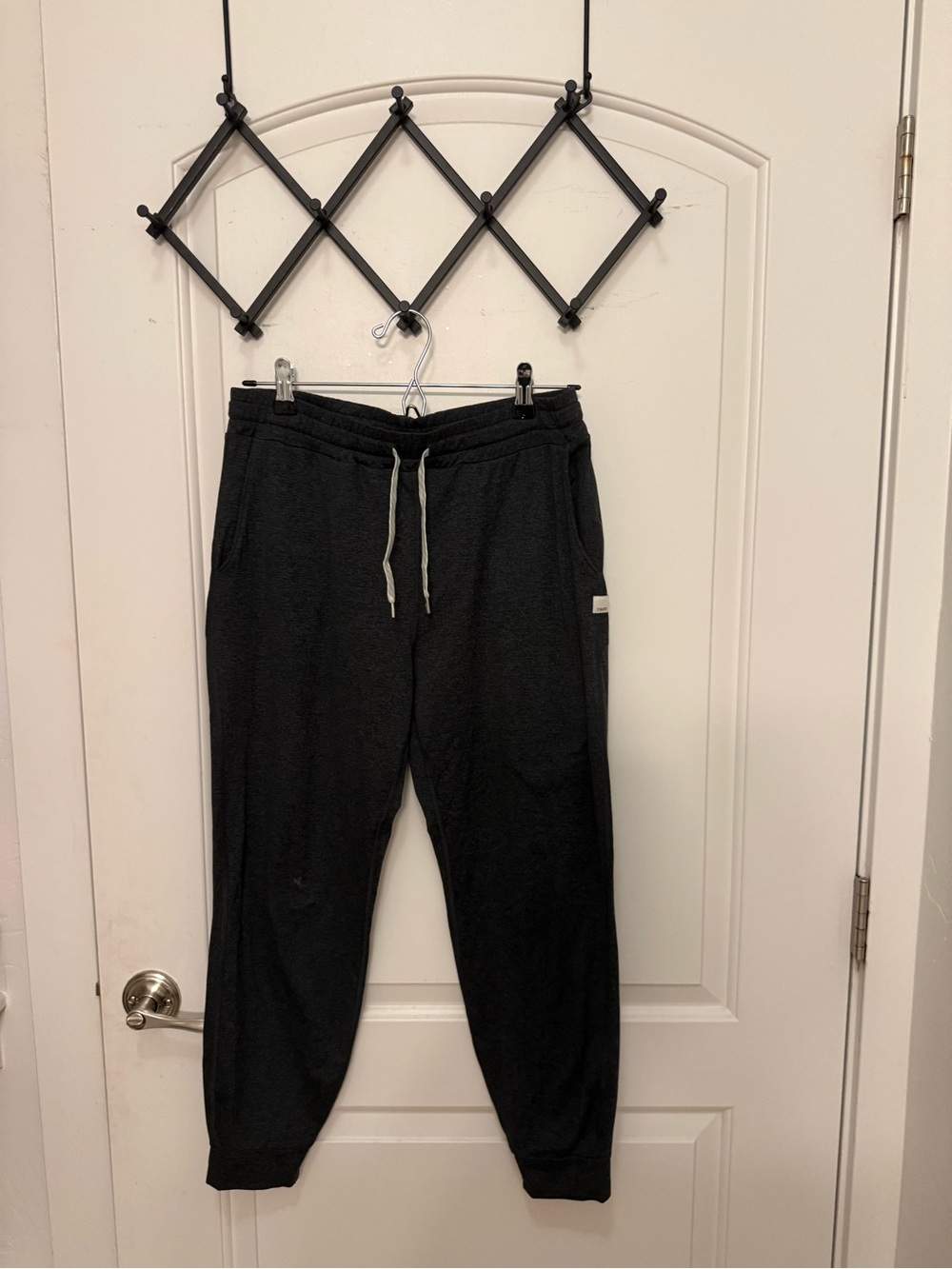 Vuori Black Pull-On Jogger Sweatpants